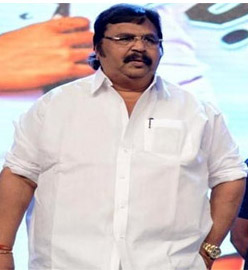 dasari narayanarao,chiranjeevi,megafans,pawan,bunny  దాసరిపై మెగాభిమానుల ఆగ్రహం...!